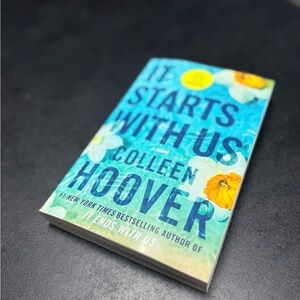 It Starts With Us by Colleen Hoover